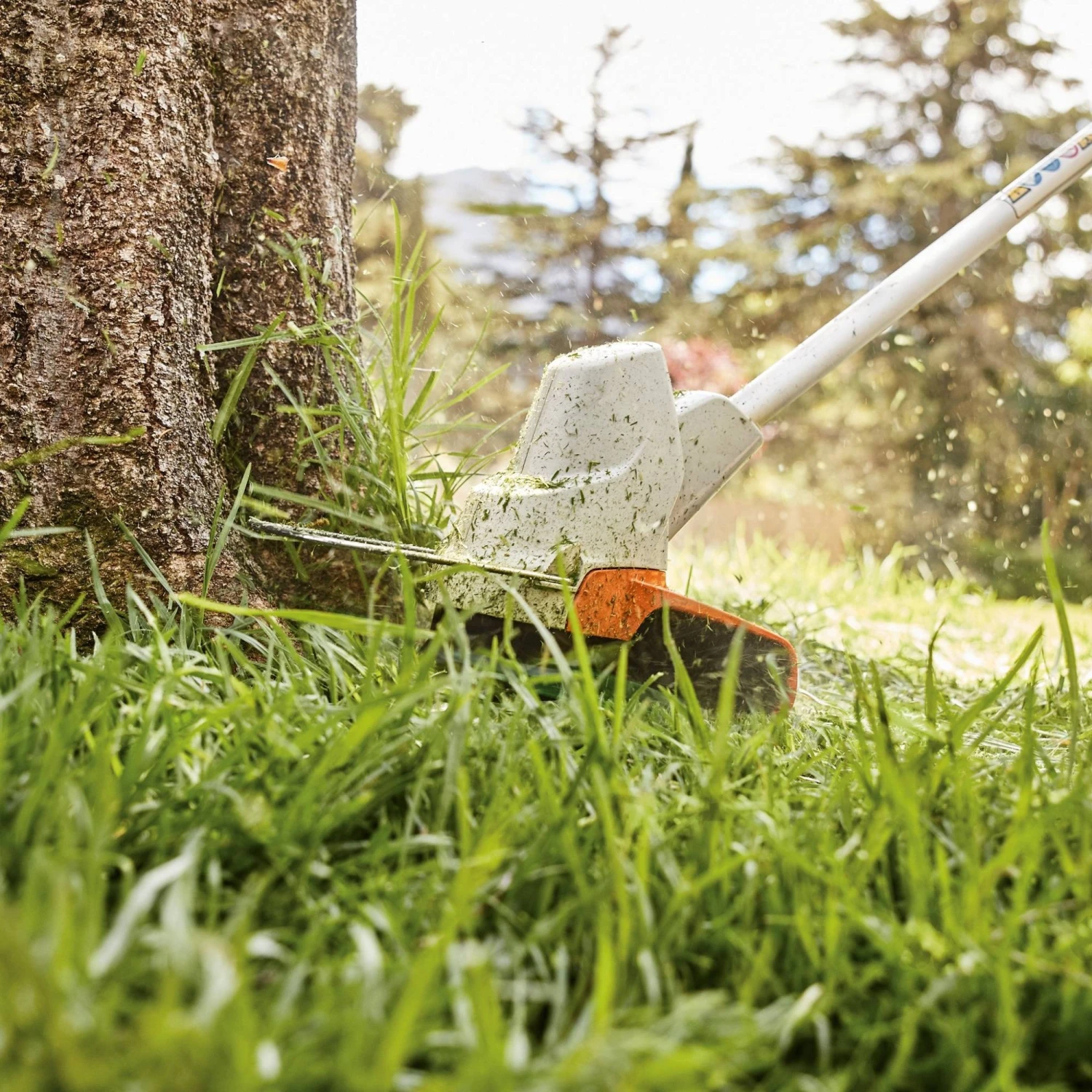 Stihl FSA 57 Grass Trimmer Kit With Battery & Charger - Image 2