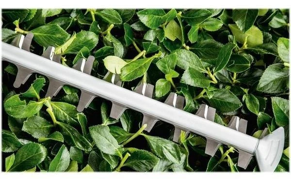 Bosch UniversalHedgeCut 60 Hedge Trimmer - Image 3