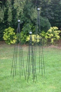 Poppy Forge Hampton Obelisk